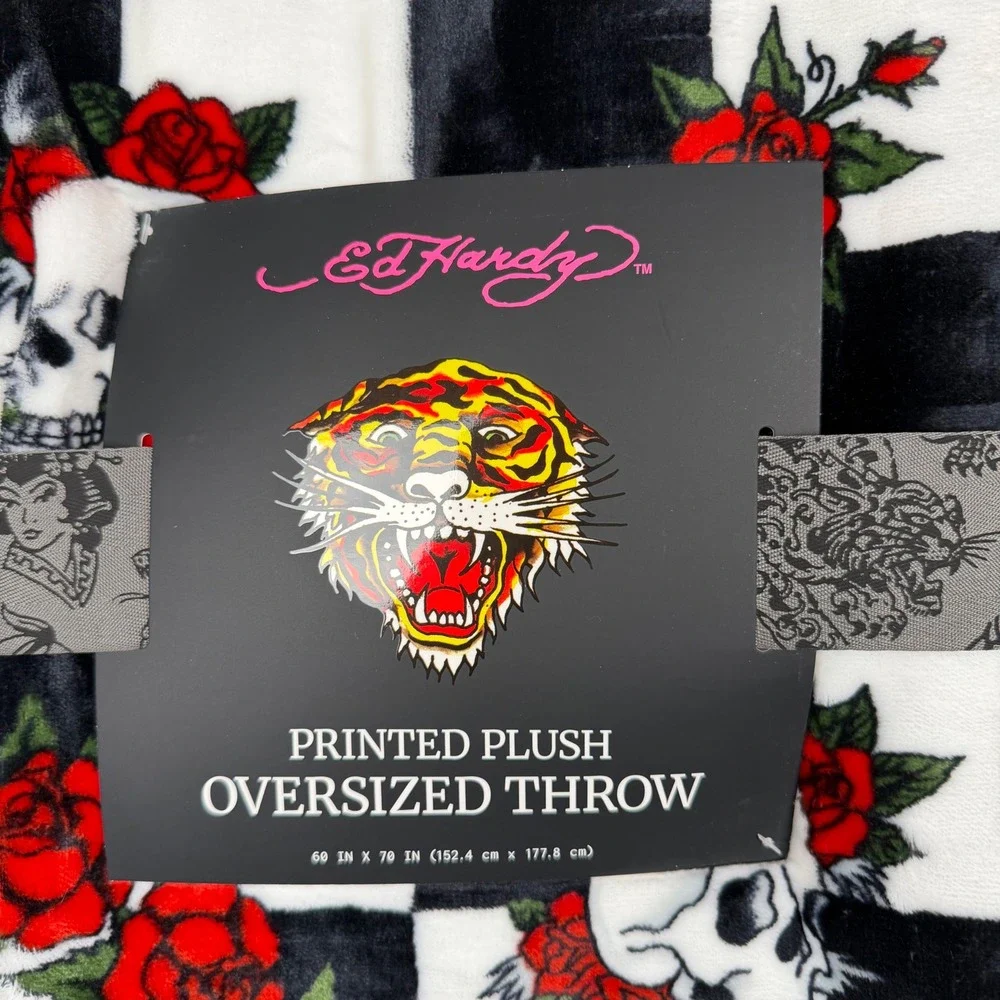 Ed Hardy Printed Plush Oversized Throw Blanket Skulls Roses Checkerboard 60x70 - Picture 4 of 6